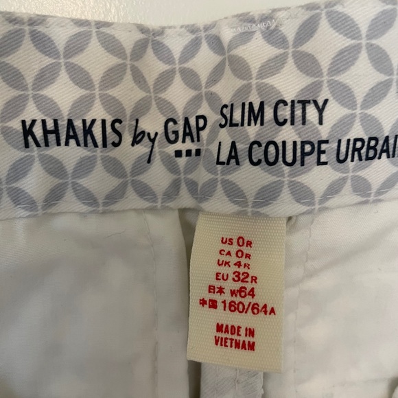 Closet closing Thursday!! Ankle pants - patterned white - Picture 3 of 3